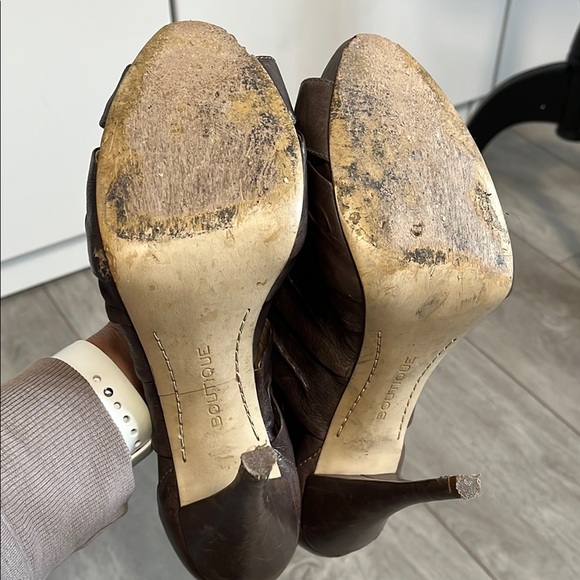 Brown Leather Peep-Toe Strap Ankle Heels, Size 8 - Picture 12 of 12